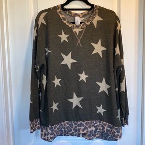 Honeyme. Large. Weekender. Gently Worn. Lightweight. Olive. Stars. Animal Print